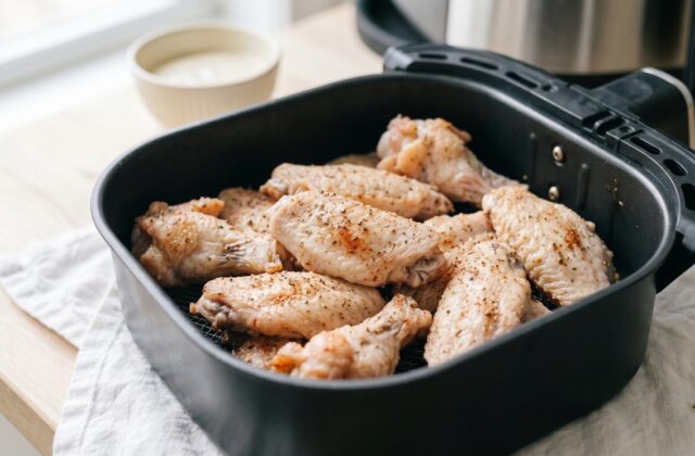 Crispy Air Fryer Chicken Wings — Air fry until crisp